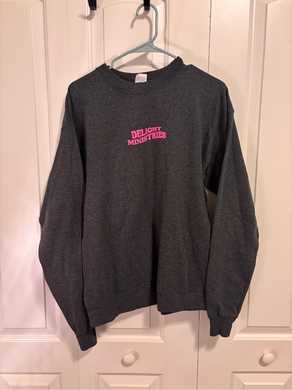 Women’s crewneck